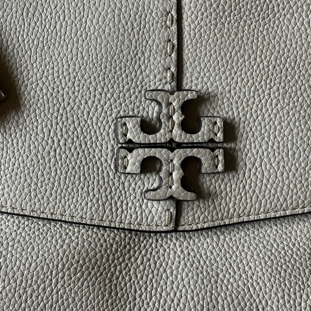 Tory Burch McGraw Crossbody in Cream - Picture 7 of 8